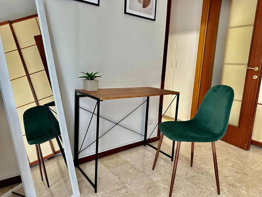 Low Cost Holiday An Business House And Free Park By Revenue House Como Exteriör bild