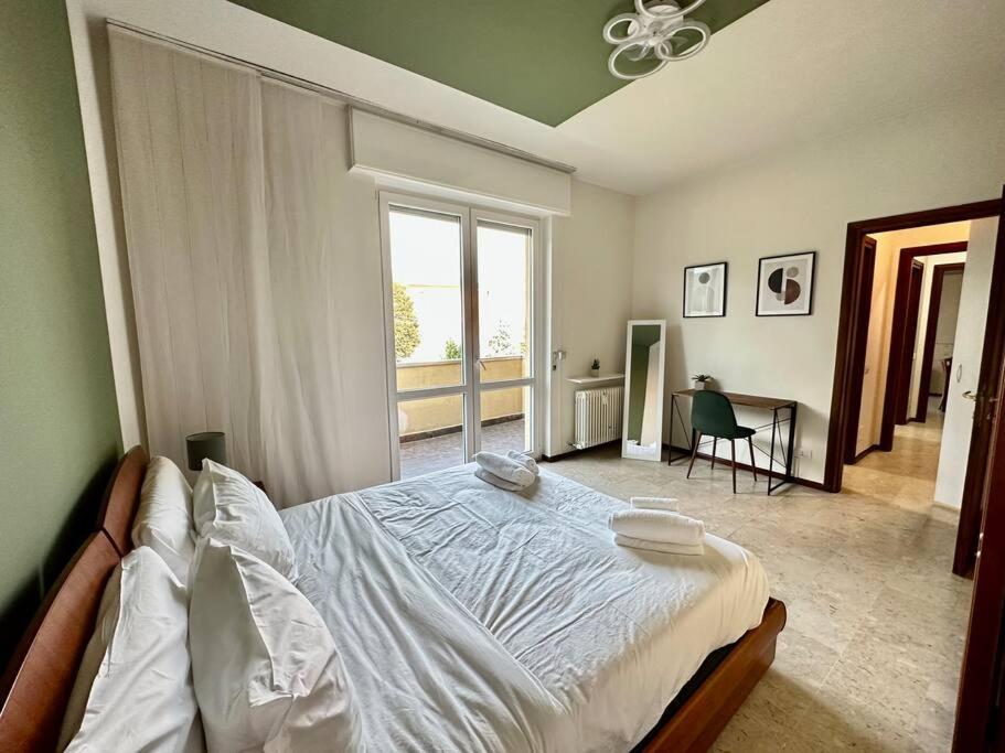 Low Cost Holiday An Business House And Free Park By Revenue House Como Exteriör bild